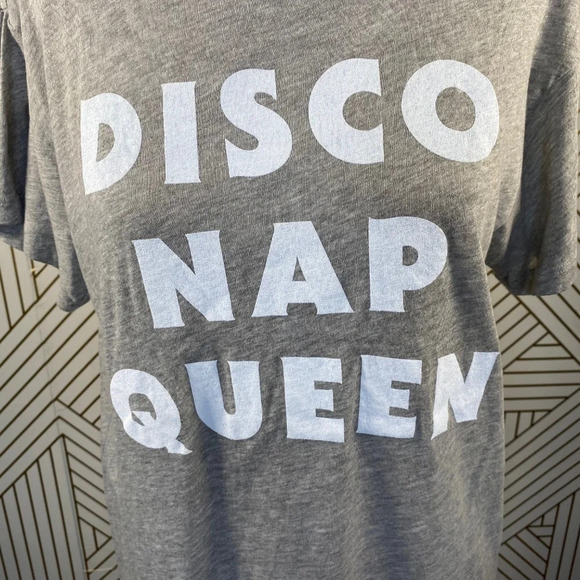 Wildfox Disco Nap Queen Tee Shirt‎ in Gray - Picture 4 of 8